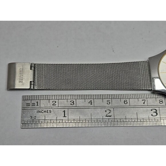 Skagen 233LGSC Slim Mesh Quartz Watch Silver Gold Two Tone New Battery 34mm Mens - Picture 8 of 10